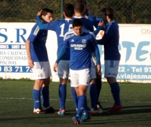 Los jugadores del San Rafael celebran un gol en un partido de Liga. Foto: C. V.