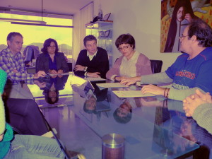 Moment de la reunió entre membres de l'equip de Govern de Sant Antoni i representants de la PAH d'Eivissa. Foto: Ajuntament de Sant Antoni.