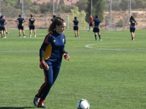 Yaiza Pérez, en un entrenamiento con la selección española Sub 17.