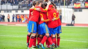 Las jugadoras españolas celebran el gol del empate ante Francia de María Caldentey. 