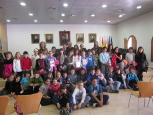 Los alumnos de es Vedrà, en el Ayuntamiento de Sant Josep