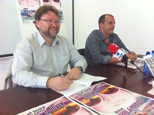 El concejal de Turismo, Vicent Torres, junto al representante de Viajes Marazul, José María Costa