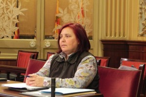 La diputada Margalida Font a la sessió del Parlament d'avui. 