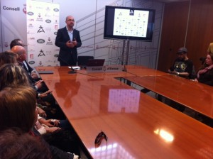 El conseller Roig durante su exposición.