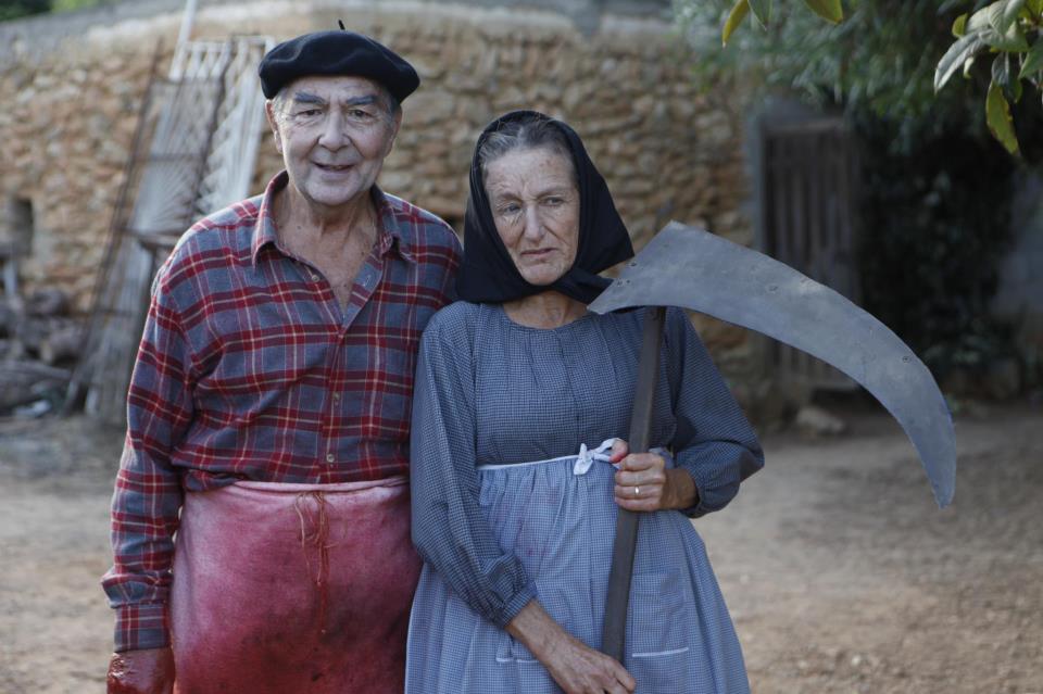 Abandone toda esperanza aquel que cruce esta feixa. Foto: Los Crímenes del Día de Todos los Santos.