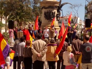 Lectura del manifiesto del Fòrum per a la Memòria d'Eivissa i Formentera en Vara de Rey