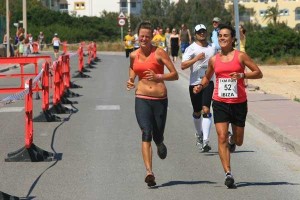 Tres corredores durante la última edición de la Ibiza 5 Km Run.