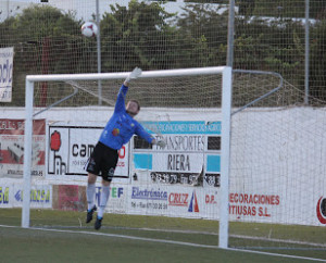 Javi Seral deja la portería de la Peña para volver al San Rafael. Foto: Fútbol Pitiuso