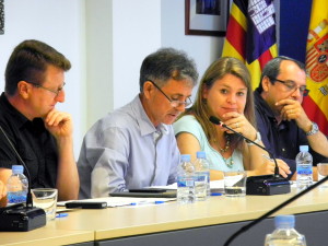 José Torres, concejal de urbanismo, durante su participación en la sesión plenaria.