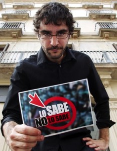 En la imagen, Juanra Bonet, presentador de 'Lo sabe, no lo sabe'. Foto: FórmulaTV