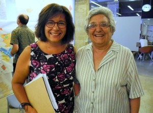 L'alcaldessa de Sant Antoni, Pepita Gutiérrez, amb l'activista Carmen Tur. Foto. Ajuntament de Sant Antoni.