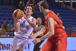 Amedeo Della Valle fue el mejor del partido con 27 puntos y la canasta decisiva. Foto: FIBA Europe