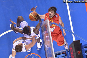 Dani Díez volvió a ser uno de los destacados en el partido ante Francia. Foto: FIBA Europe