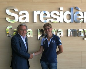 Fernando Muñagorri y Marta Vilás, durante la presentación del nuevo director de Sa Residència.