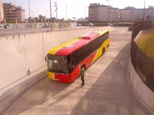 Bus entrant a l'estació del Cetis. Foto: V.R.