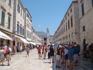 Calle principal de la ciudad antigua de Dubrovnik. Foto: D.V.