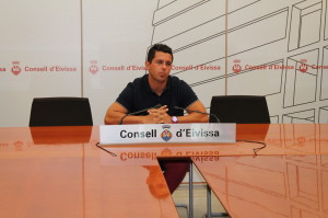 El conseller Rafa Triguero ha explicat que el programa d’Esport Escolar s’ha incrementat enguany fins a 24 especialitats, amb quatre disciplines noves: piragüisme, pàdel, triatló i arts marcials xineses.