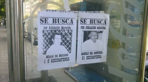 Dos carteles con las fotos de Miguel y Manolo, que se jubilan en el Montesol.