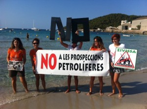 Presentació de la campanya a la platja de ses Salines. Fotos: D.V.