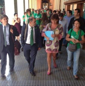 Francina Armengol abandona el Parlament. Foto: Twitter.