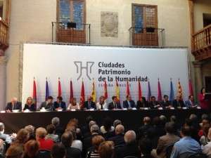 En la fotografía, un momento de la lectura del manifiesto de la asamblea de alcaldes del Grupo de Ciudades Patrimonio de la Humanidad. 