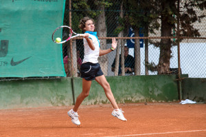 Arias devuelve un golpe en el encuentro de cuartos de final del torneo. Foto: Sergio G. Cañizares