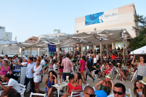 En la fotografía, el primer local de Café del Mar, inaugurado en Sant Antoni hace 33 años. 