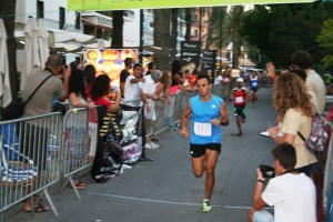 José Carlos Añibarro venció por primera vez en la Mini Marató Festes de Sant Bartomeu.