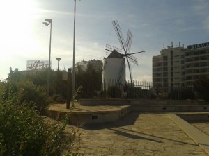 Vista de l'espai que els progressistes denuncien que es va arranjar amb motiu de la cerimònia d'un familiar de l'alcaldessa.