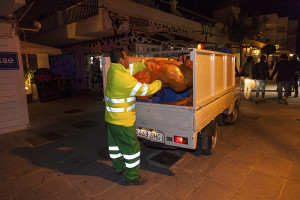 Aquest servei especial de recollida de residus es va implantar amb èxit l'estiu passat a les zones d'oci d'Es Pujols.