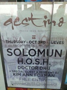 Cartel de la fiesta con los disc-jockeys Solomun y Hosh que finalmente ha sido suspendida.