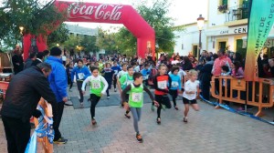 Salida de la prueba alevín masculina y femenina sobre una distancia de 800 metros.