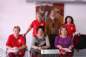 Pepe Ruiz, en el centro, apadrina la asociación Ibiza y Formentera Contra el Cáncer. 