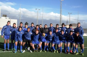 La selección balear Sub-18, en una imagen de grupo antes del partido frente a Ceuta. Foto: Fútbol Balear