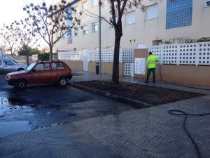 Tras la retirada de los vehículos siniestrados, los servicios de limpieza del Ayuntamiento de Vila habían dejado la zona completamente limpia antes de las 10h de la mañana. 