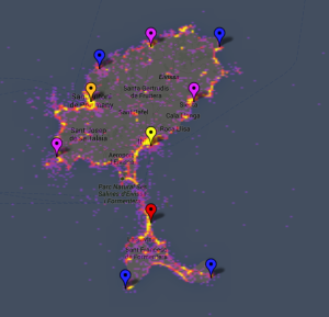 La costa de las Pitiüses aparece en Sightsmap jalonada de marcas que indican que son lugares en los que se han etiquetado muchas instantáneas. El interior, sin embargo, levanta pasiones mucho más discretas. 