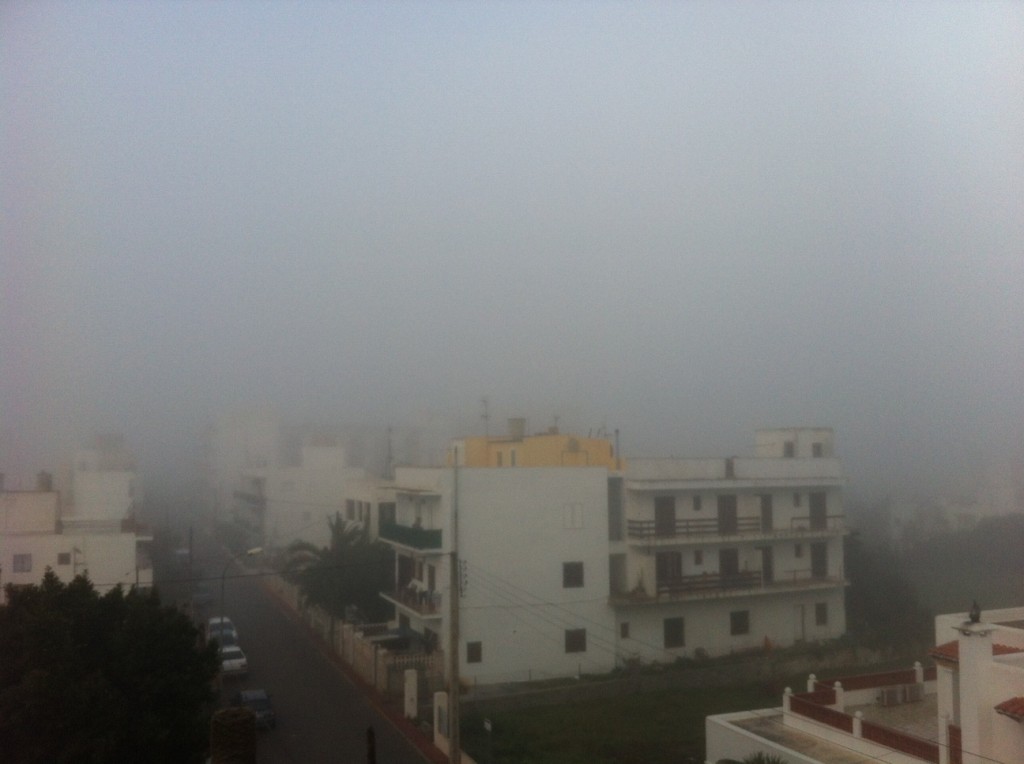 El barrio des Molí en Sant Antoni, sumergido por la niebla. Foto: D.V.