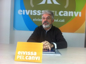 Jaume Ferrer, regidor d'Eivissa pel Canvi, durant la roda de premsa. Foto: D.V.