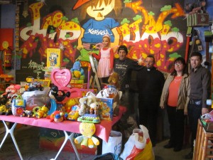 Entrega de los juguetes en el Casal Xerinola. Foto: Ajuntament de Sant Josep.