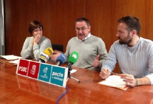 El consellers de PSOE-Pacte Patricia Abascal, Xico Tarrés i Juanjo Carona. Foto: FSE-PSOE.