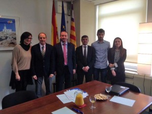 A la imatge, el president Jaume Ferrer amb els integrants del Centre Balears Europa. 