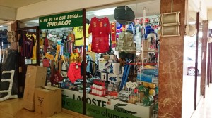 Deportes Olympic cerrará las puertas el próximo 30 de septiembre, aunque seguirá en la tienda de enfrente.