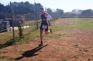 Josep Torres se impuso con claridad en el campeonato de Balears de duatlón esprint disputado en Santa Eulària.