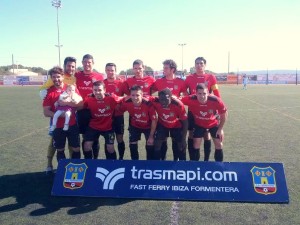 Equipo inicial del Formentera en el partido ante el filial mallorquinista.