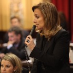 Mabel Cabrer, en una intervención en el Parlament Balear. Foto: PP