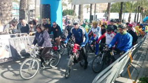 La alcaldesa Pepita Gutiérrez, Vicent Serra, Rafa Triguero y José Delgado inician la marcha.