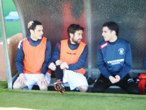 Luis Zambrano, en el centro, y Carlos Moro, a la derecha, las dos caras nuevas en el banquillo.