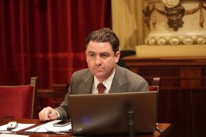 Miquel Jerez, en el Parlament balear