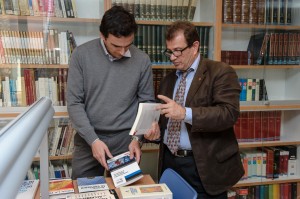 Abel Matutes Prats (d) y Llorenç Huguet, en un momento de la reunión. 