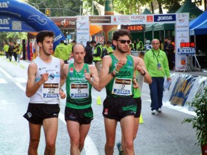 Marc Tur, a la izquierda, durante el pasado campeonato de España de 35 kilómetros marcha. Foto: SG Pontevedra